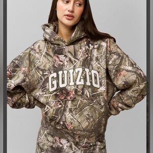 GUIZIO hoodie size 6